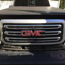 GMC Canyon Front Grill