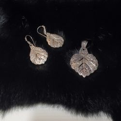 Sarda Sterling Pendant And Earrings 
