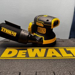 🔧 LIJADORA DEWALT XR NUEVA 🔧  💥 TOTALMENTE NUEVA, SIN USO 💥 Calidad profesional DEWALT 💥 Incluye bolsa recolectora de polvo 💥 Ideal para trabajo