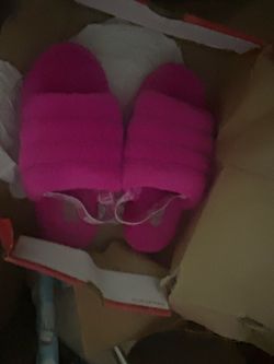 Rare uggs size 7 pink fluffy