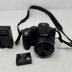 Panasonic Lumix DMC-FZ200 Digital Bridge Camera 12.1 MP, 24x Zoom
