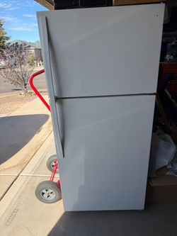 GE Refrigerator