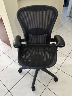 Herman Miller Aeron fully loaded chair