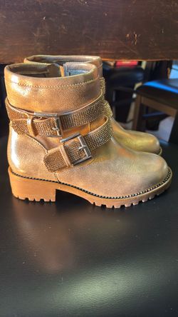 Christmas 🎄 New  Shiny And Gold Belts Boots Size 13C