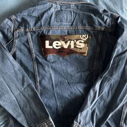 Levi’s Denim Jacket size XL