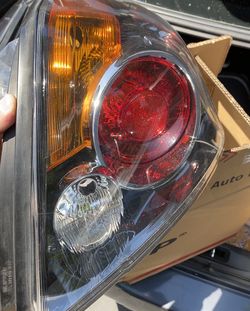 Nissan Altima 2007-2012 Right tail light(only) $20
