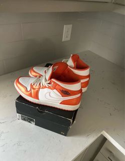 Jordan 1 Mid