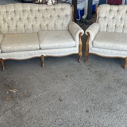 Elegant Vintage French Provincial 81” Sofa & 56” Loveseat In Ivory Brocade Upholstery