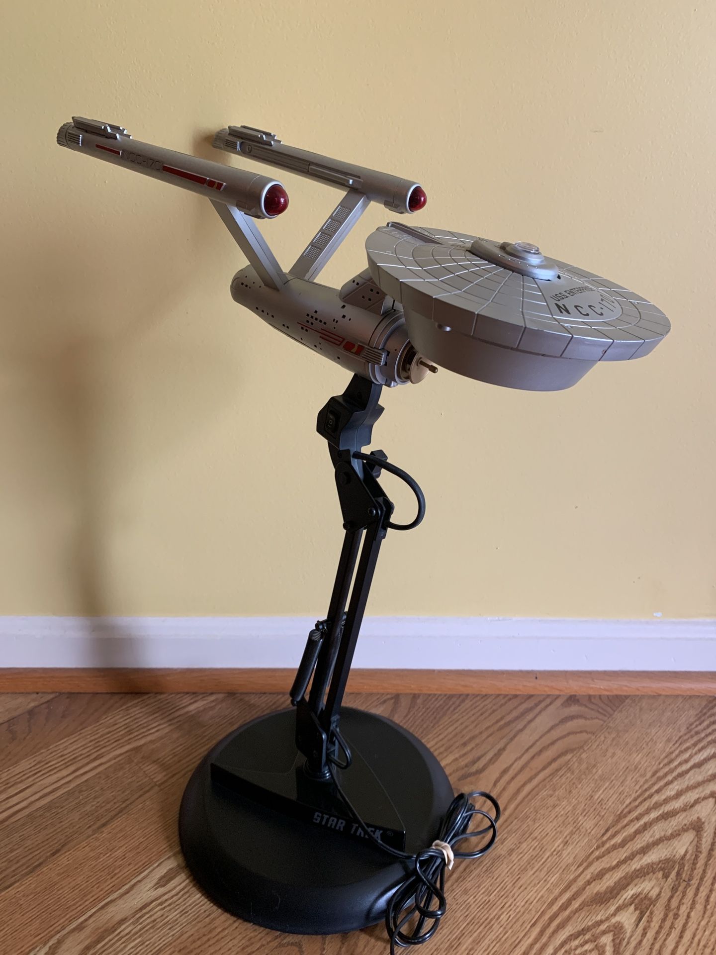 Vintage Star Trek USS Enterprise Lamp – 1999 Funatik 🛸✨