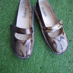 Allegra Leather Python Print Maryjane Shoes Sz 8.5