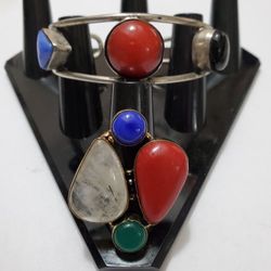 Beautiful colorful 3stone bracelet set