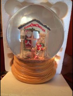 Vintage Musical Christmas Snow Globe
