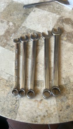 Snap on tools  metrics wrenches 10.12.13.14.15  used