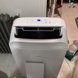 Insignia Portable A/C Unit 