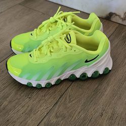 New Air Max Size 6 Womens / 4.5 Mens $100