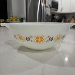 Vintage Pyrex "Town & Country" pattern #444 Cinderella 4 Quart mixing bowl