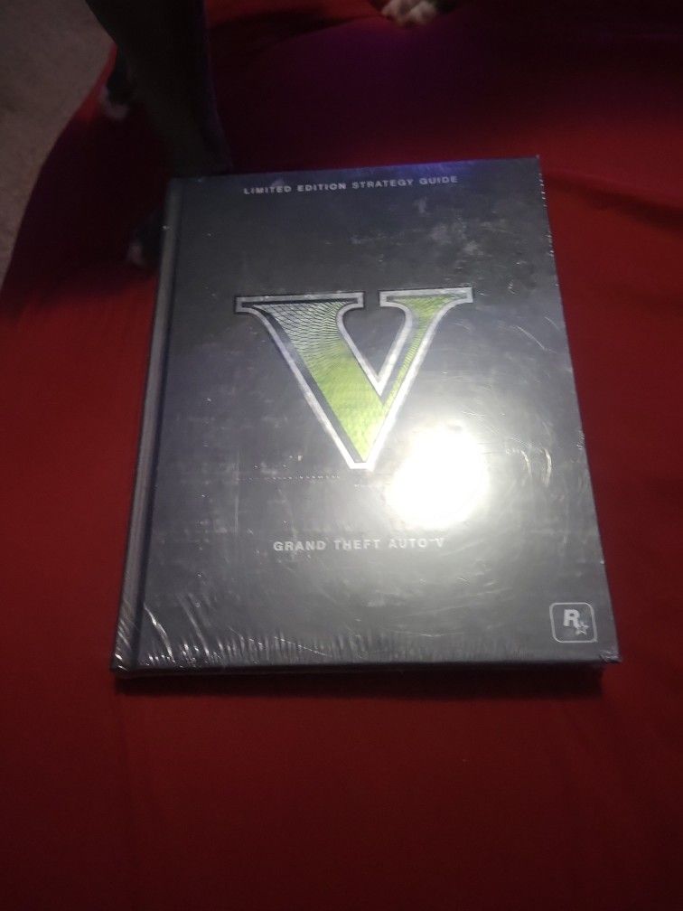 Limited Edition Strategy Guide GTA V