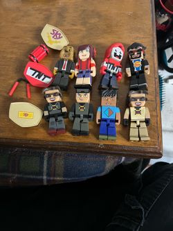 Tube hero figures lot $20 cash