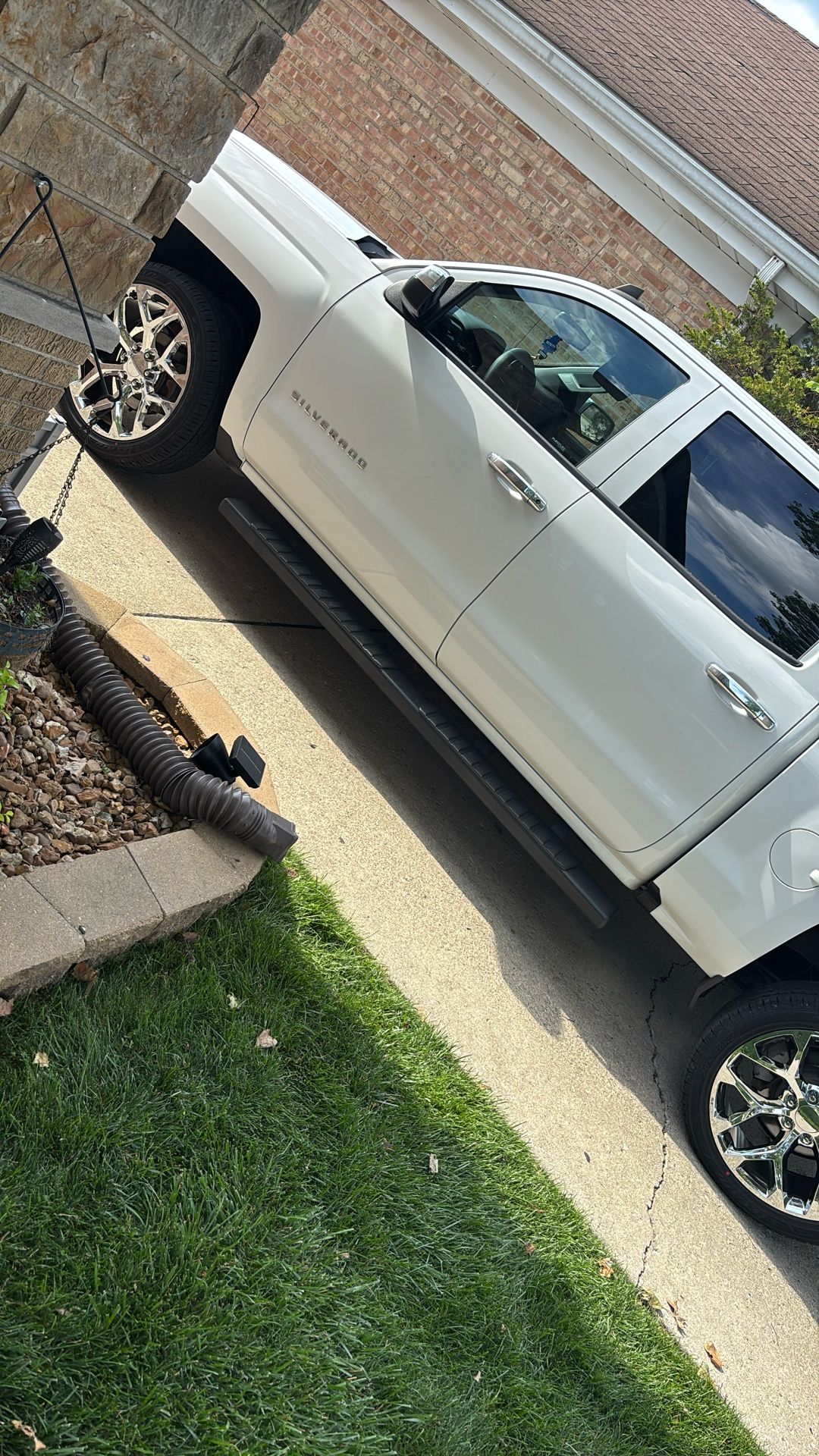 Chevy Silverado Side Steps 2015-2018 Crew Cab OEM