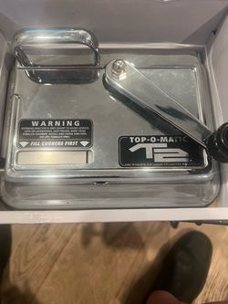 Cigarette roller machine
