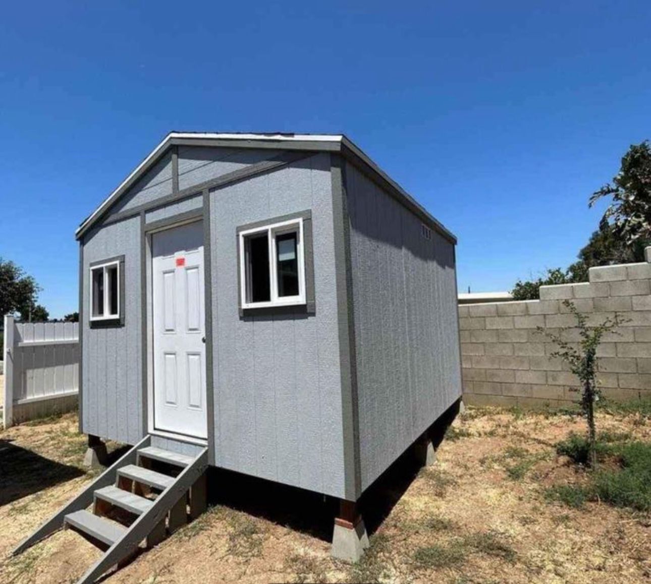 extra nice shed, sunroom, garden house, backhouse, resting room, man cave, she shed
