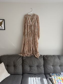 Long Sleeve Dress in Cream and Tan Size M