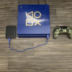 Blue Ps4 With Controller 