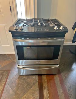 Jenn-Air Stainless Steel Gas Range