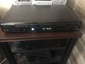 SONY CD/DVD Player DVP-S560D (No Remote)