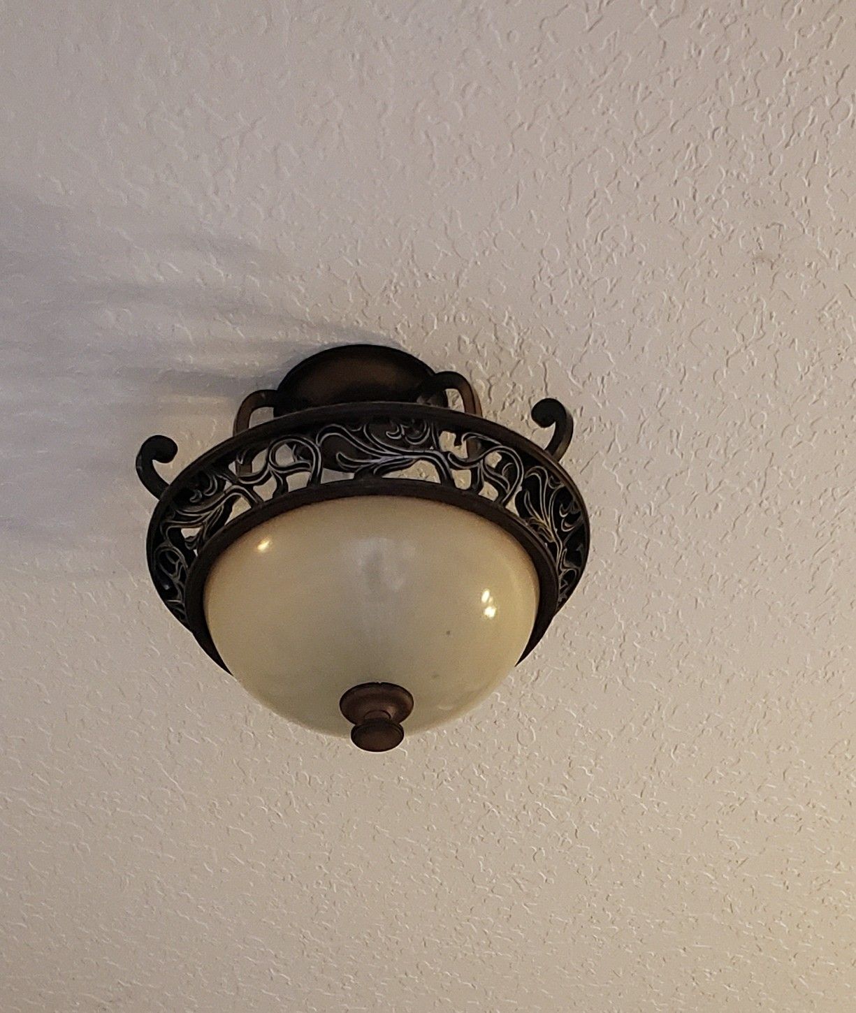 Ceiling light