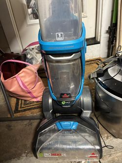 BISSELL ProHeat 2X Revolution Pet Upright Carpet Cleaner.  With Hose 