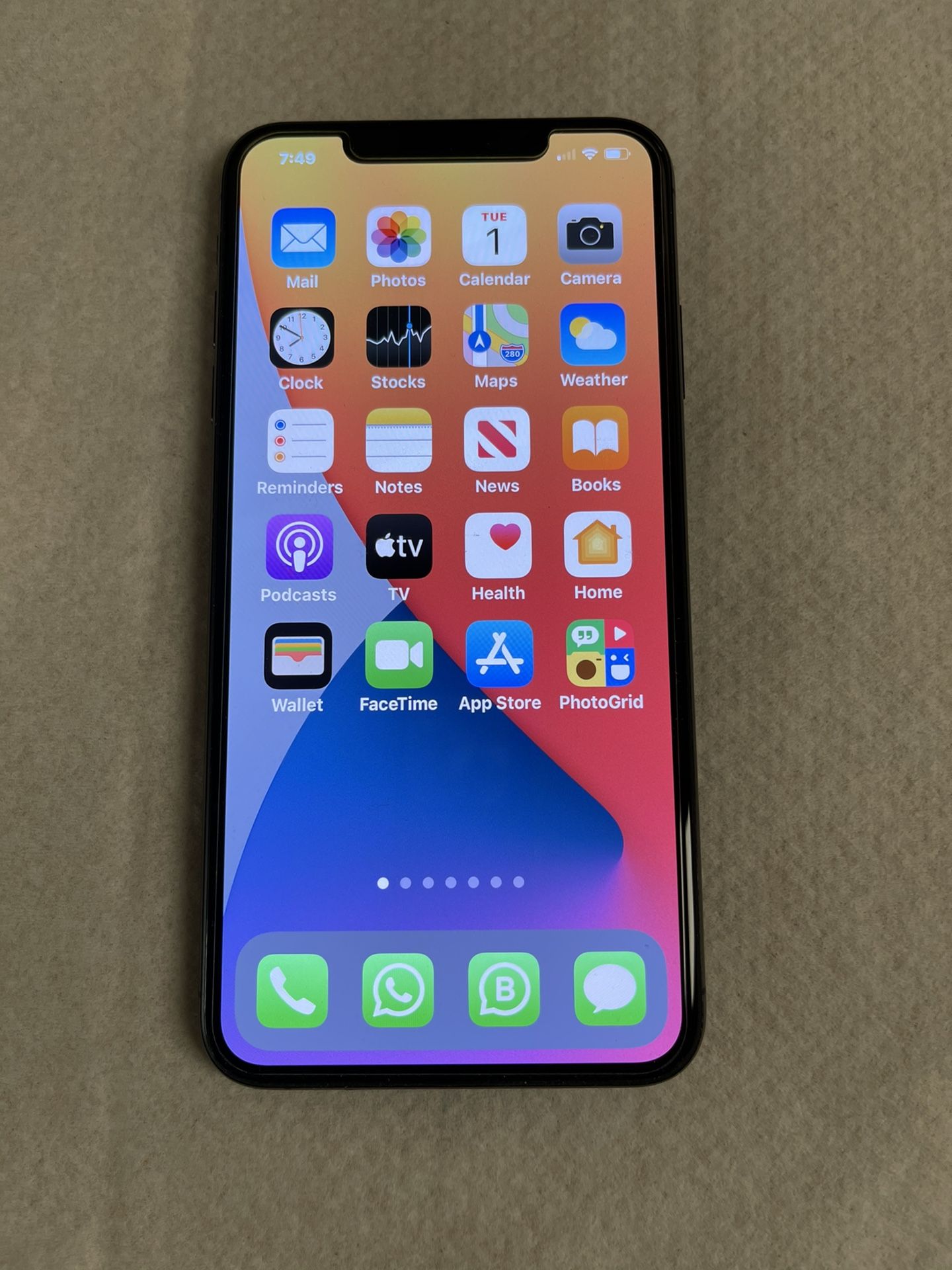 iPhone XS Max Factory Unlocked 512 GB Like New Condition Everything Works Perfectly