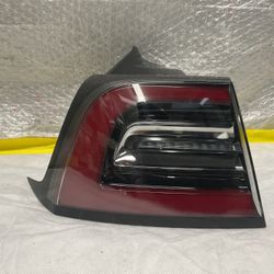 Tesla Model 3 Y 2017-2023 Outer Tail Light Rear Left