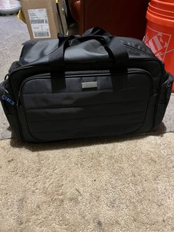 duffle bag (negotiable price)