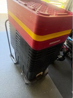 Storage tote boxes