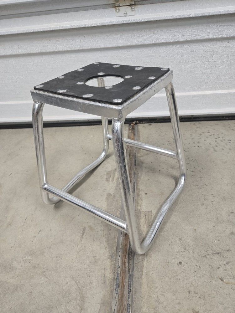 Aluminum Dirt Bike Stand