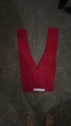 Red skinny jean pants