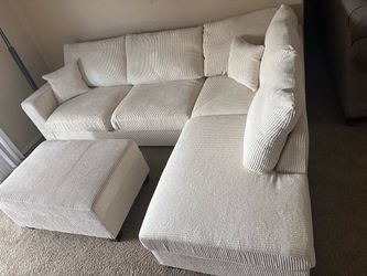 NEW OFFER! Ivory 3pc Sectional Set w/built-in USB port and Storage Ottoman