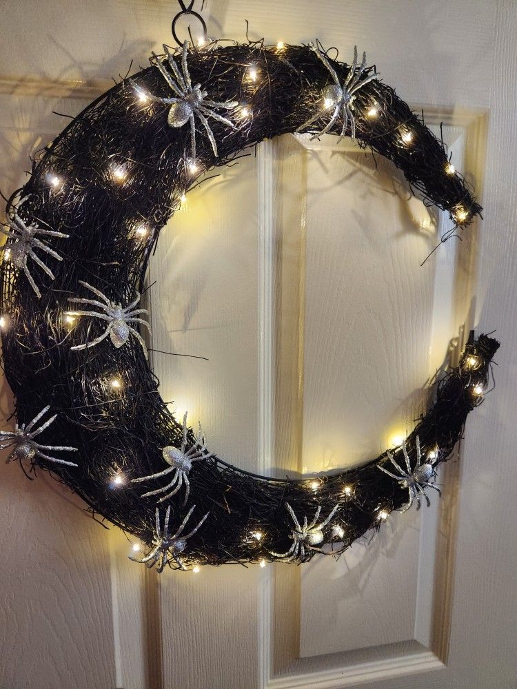 Halloween Moon Wreath