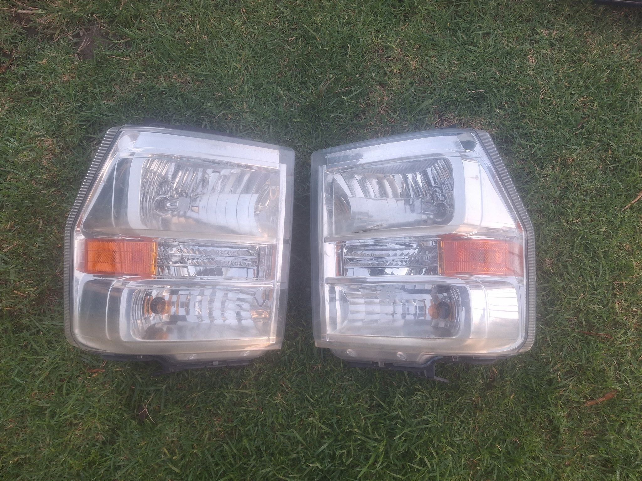 Ford Econoline headlights Oem