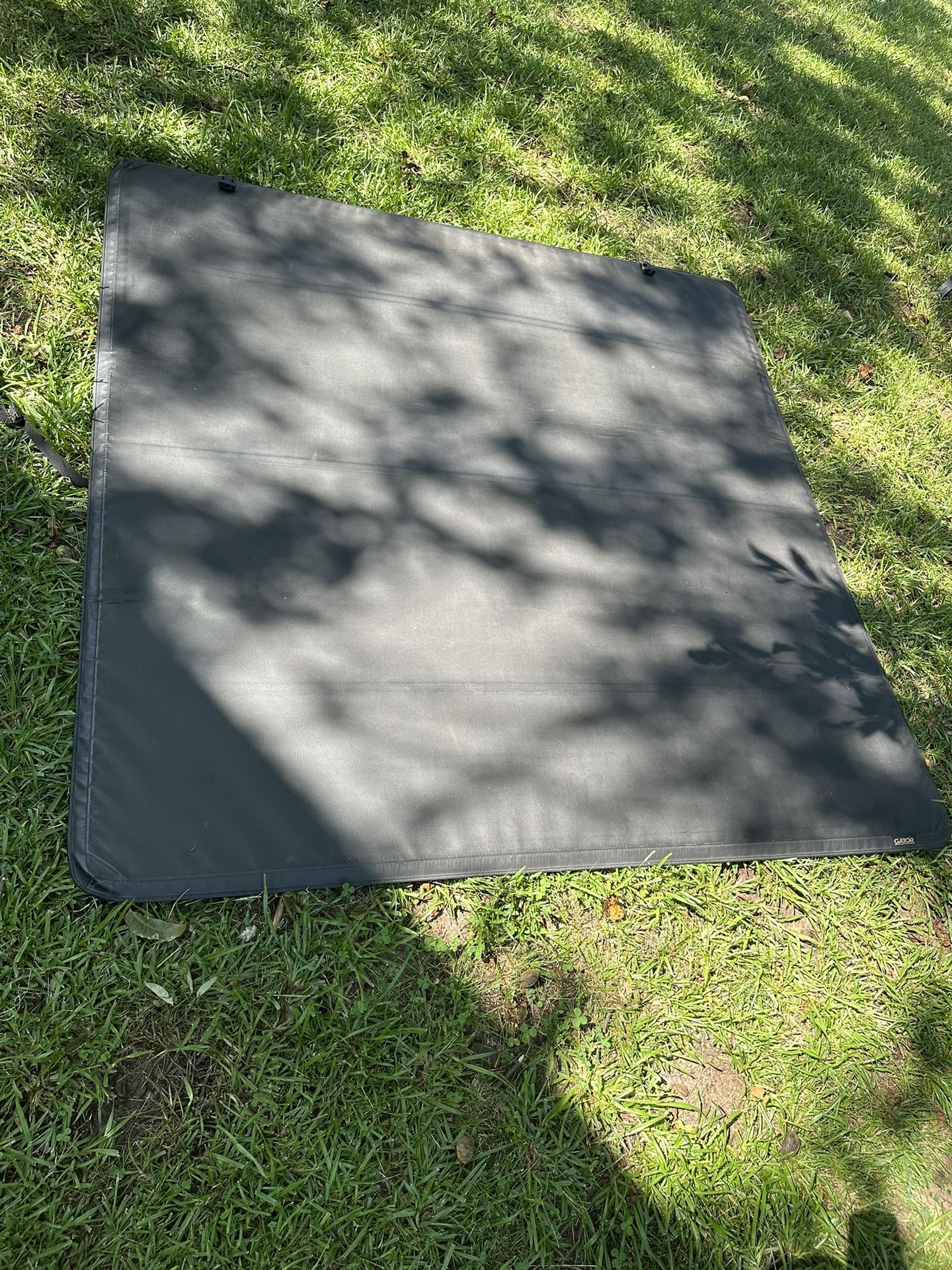 Truck bed cover 