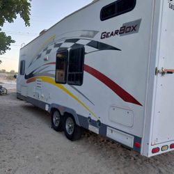 2005 Gearbox 26ft Toy Hauler 