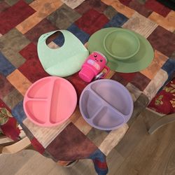 UPWARD BABY SUCTION CUP DISHES FIR BABY'S  & 2 RATTLE TOYS SEE DESCRIPTION 