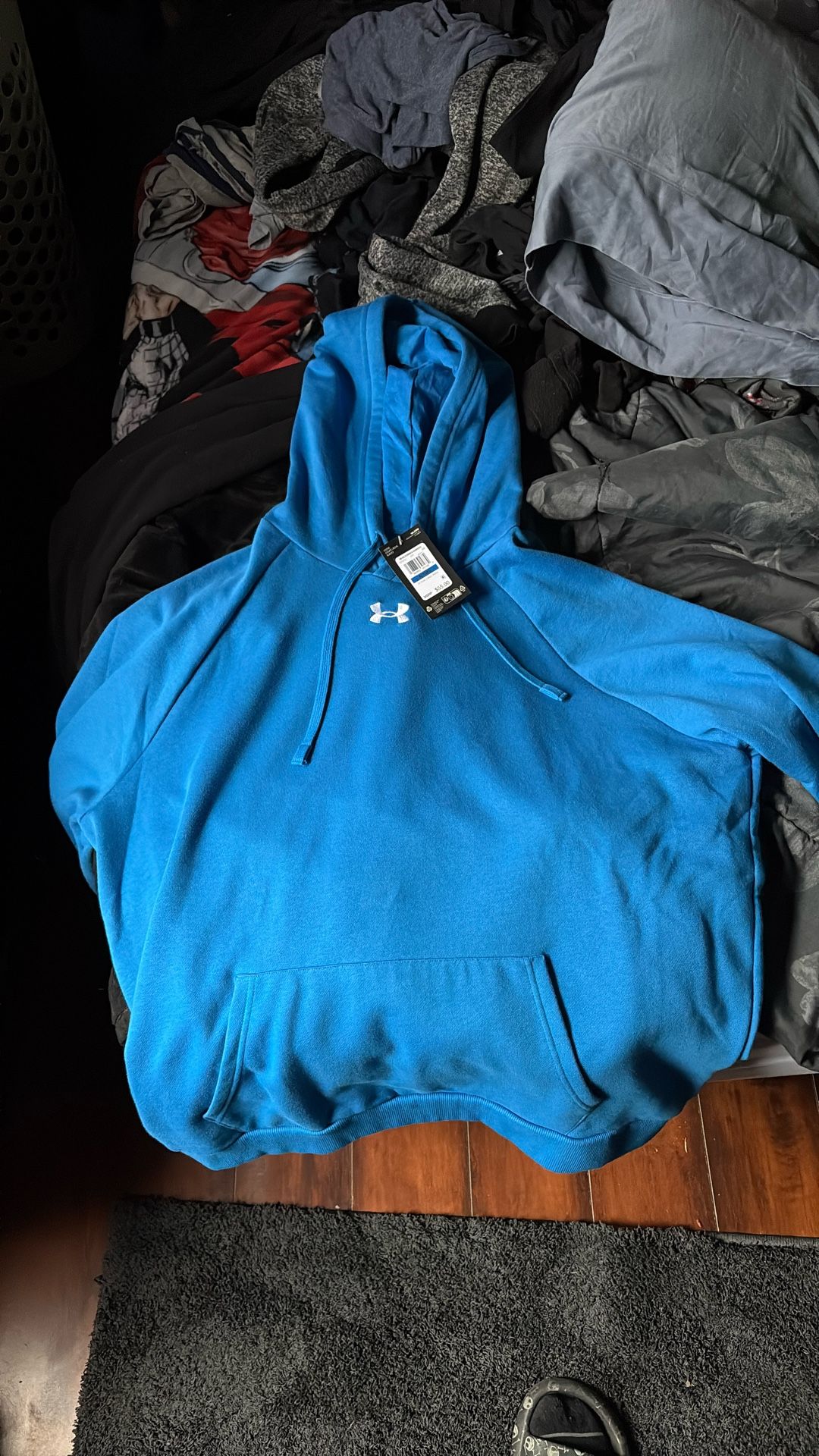 New XL Under Armor Hoodie