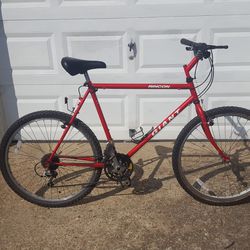 Giant Rincon Mt Bike 21 SPEED 26" Large Frame 26" Wheels Red