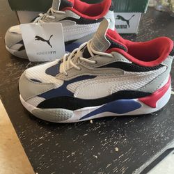 Boys Pumas Shoes New Size 10 C