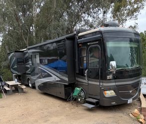 2008 Fleetwood  Discovery
