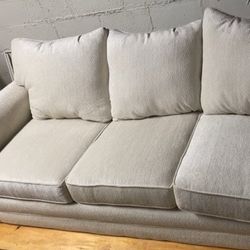 ✨Brand New  White Soft Couch✨ 