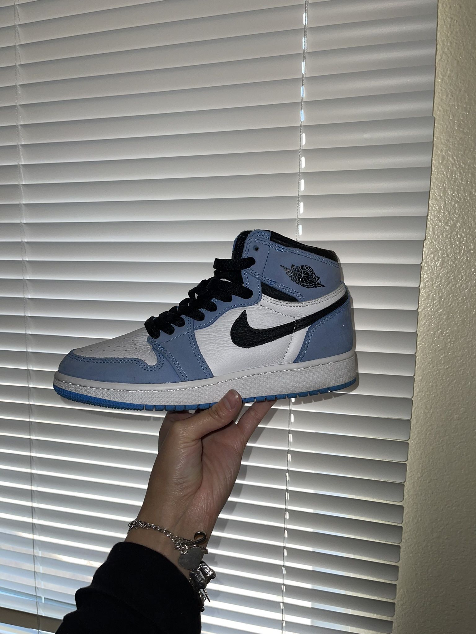 Jordan 1 UNC 👟