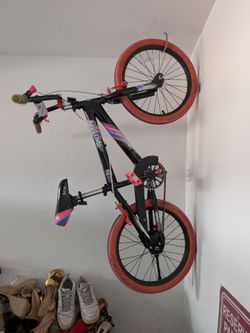 Girls 18 inch Kent Sparkles bike bicycle